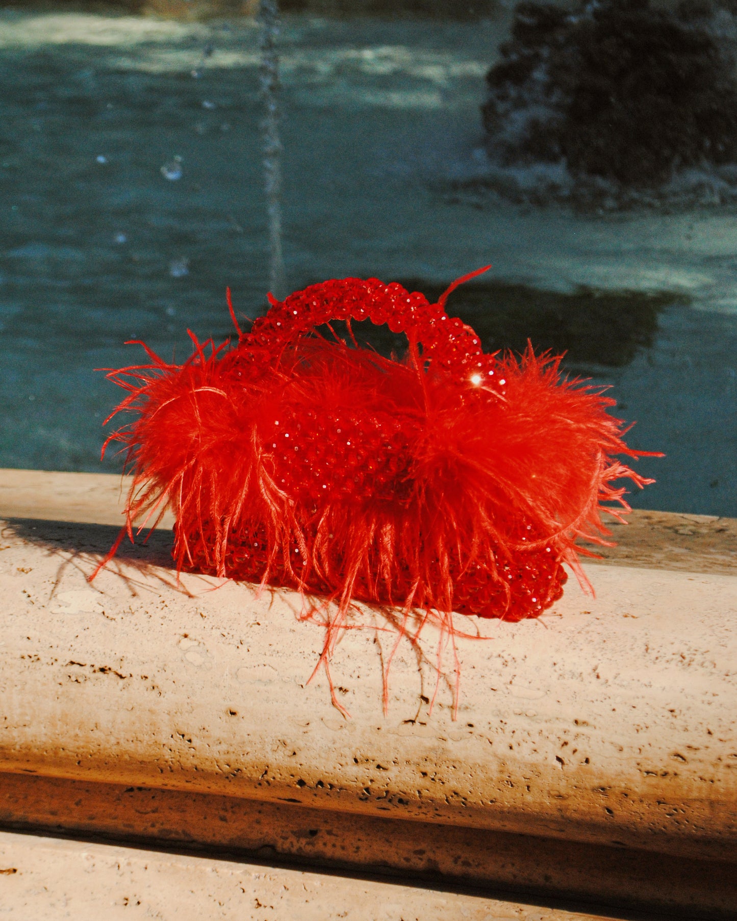 FEATHERS / PLUS SIZE